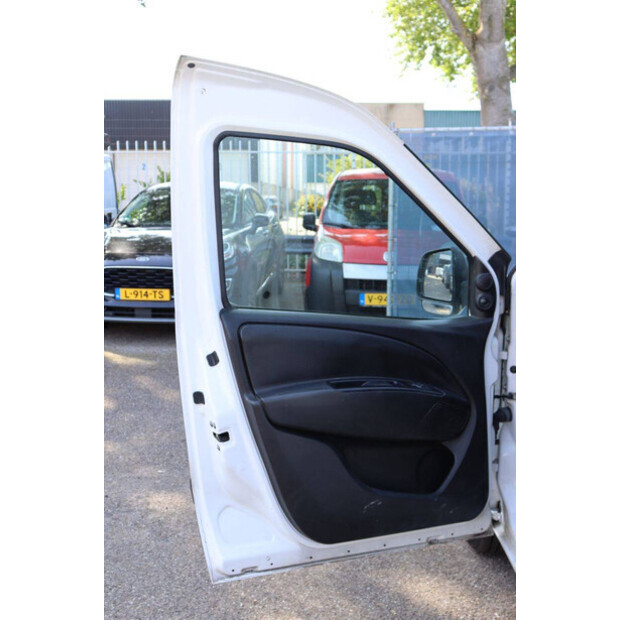 2015 Opel Combo van-48282550