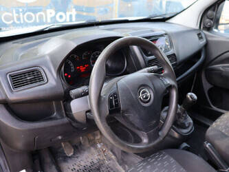 2015-opel-combo-van-1469653-48282554