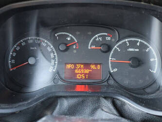 2015-opel-combo-van-1469653-48282559