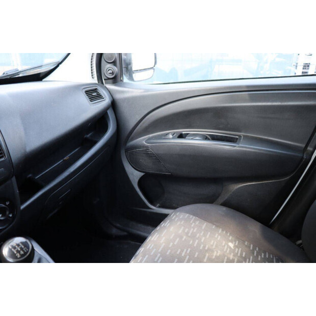 2015 Opel Combo van-48282564