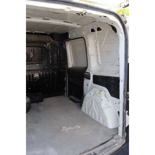 2015 Opel Combo van-48282567