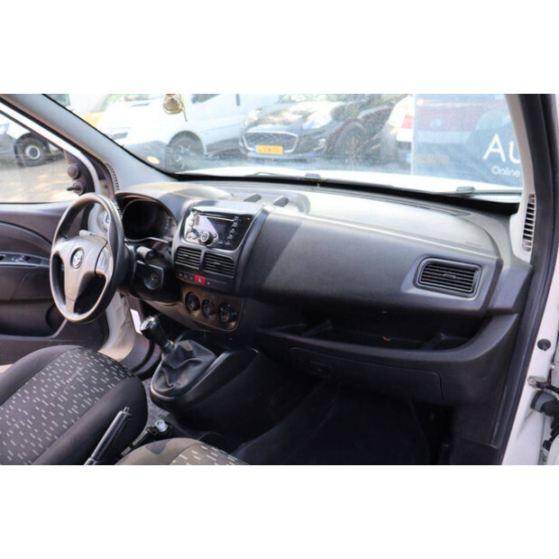 2015 Opel Combo van-48282571