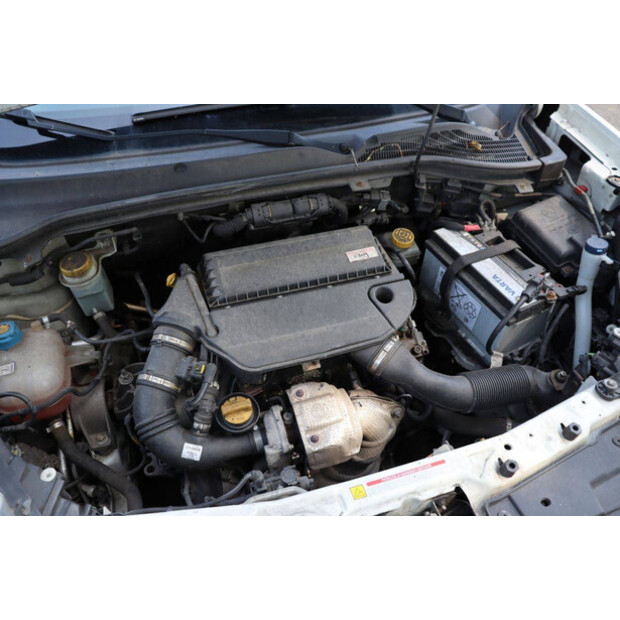 2015 Opel Combo van-48282572