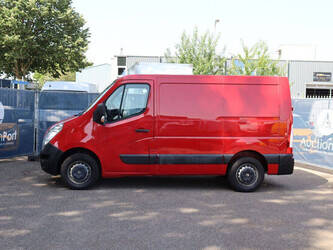 2014-renault-master-1469654-48282576