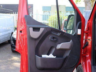 2014-renault-master-1469654-48282592