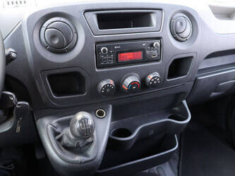 2014-renault-master-1469654-48282603