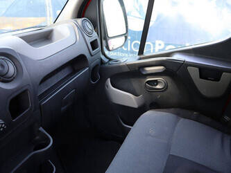 2014-renault-master-1469654-48282605