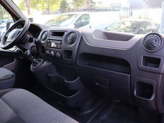 2014-renault-master-1469654-48282612