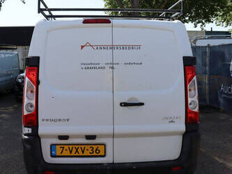 2012-peugeot-expert-1469655-48282622