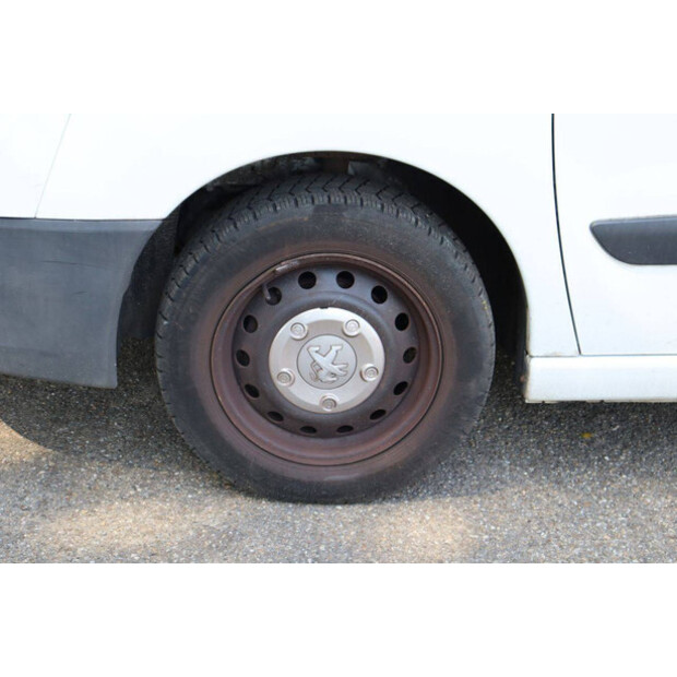 2012 Peugeot Expert-48282630