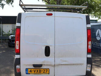 2012-opel-vivaro-1469657-48282709