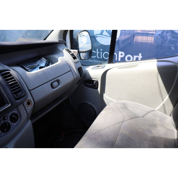 2012 Opel Vivaro-48282735