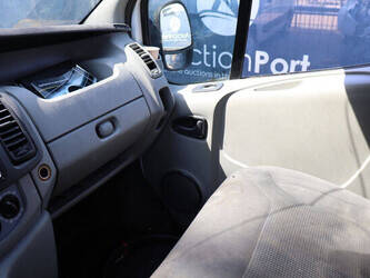 2012-opel-vivaro-1469657-48282735