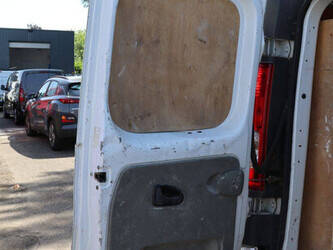 2012-opel-vivaro-1469657-48282741