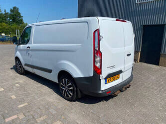 2015-ford-transit-1469659-48282790