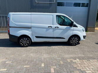 2015-ford-transit-1469659-48282795