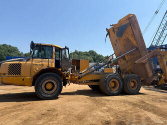 2010-volvo-a-30-e-1469664-48283041