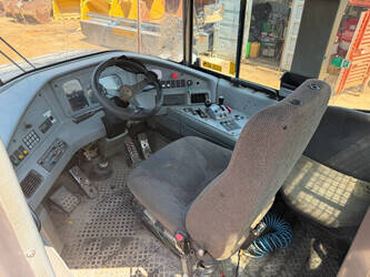 2010-volvo-a-30-e-1469664-48283044