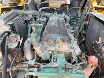 2010-volvo-a-30-e-1469664-48283048