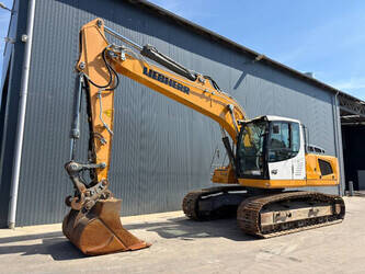 صورة ل حفارات 2014 ليبهير R922SLC