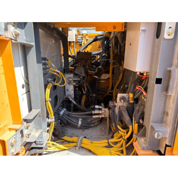 2014 Liebherr R922SLC-48284947