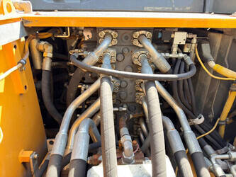 2014-liebherr-r922slc-1469728-48284955