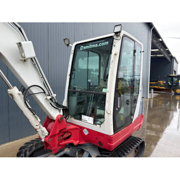 2010 TAKEUCHI TB235-48285678