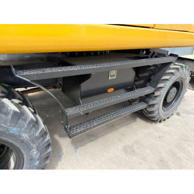 2015 Caterpillar M318F-48287017
