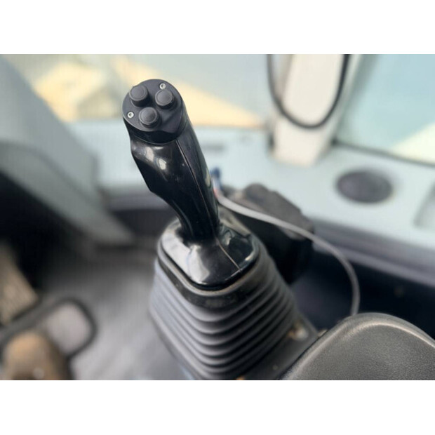 2016 ليبهير L550 XPOWER-48287726