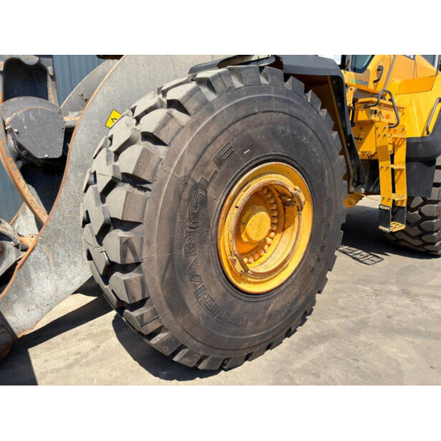 2016 فولفو L250H-48287895
