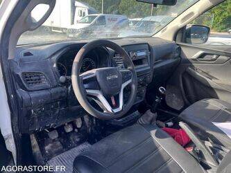 isuzu-d-max-1469846-48298116