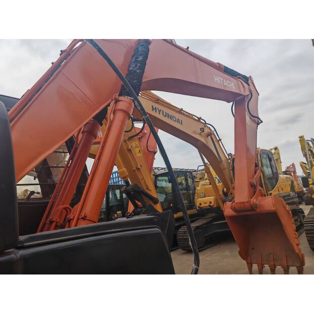 2025 Hitachi EX200-48302902