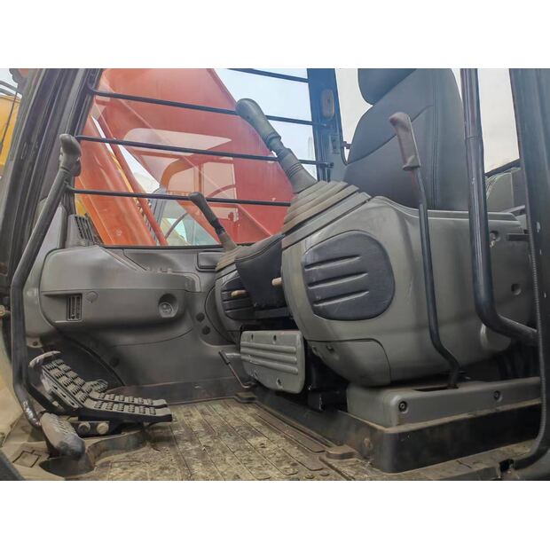 2025 Hitachi EX200-48302904