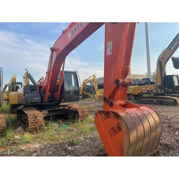 2025 Hitachi EX240-48314320