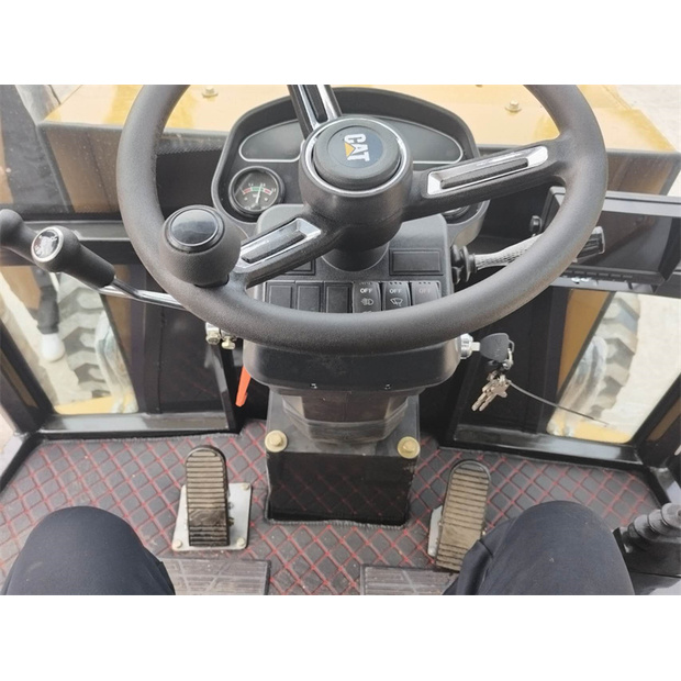 2025 Caterpillar 420F-48319748