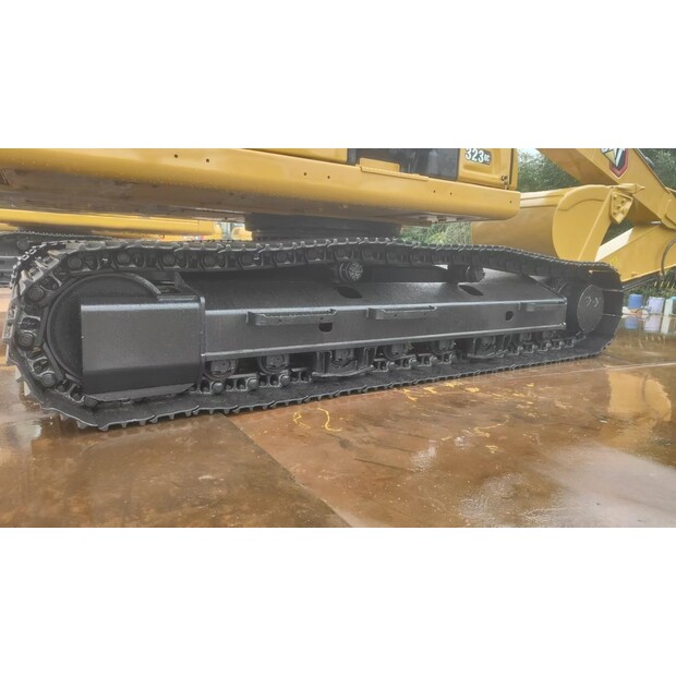 2020 كاتربيلر 323GC-48319871