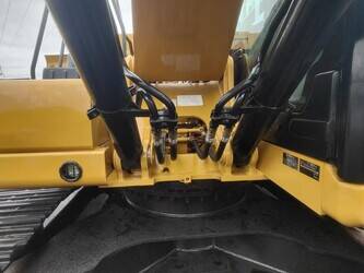 2020-caterpillar-323gc-1469913-48319886