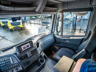 2019-iveco-stralis-400-48319995
