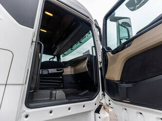 2020-man-tgx-18-470-1468802-48320296