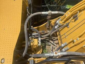 2020-caterpillar-323-1469924-48320472