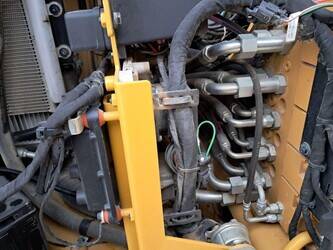 2020-caterpillar-310-1469945-48321430