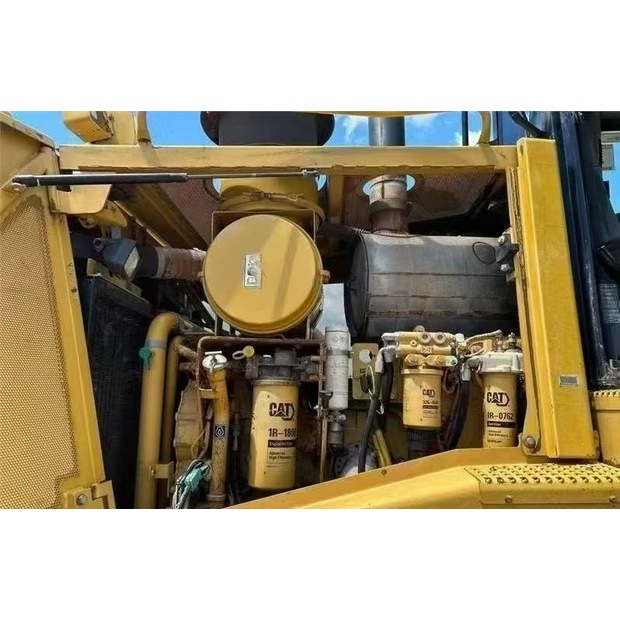 2018 كاتربيلر D8T-48321676
