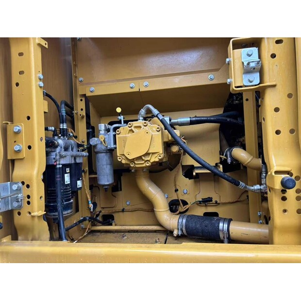 2022 Caterpillar 323-48322995