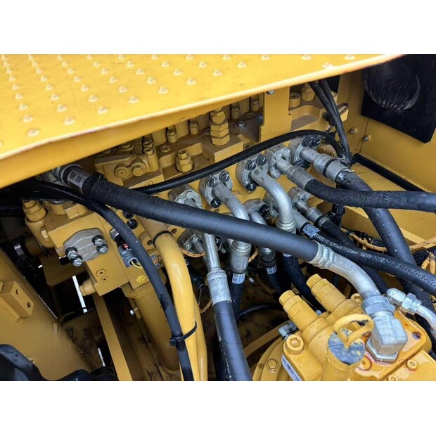 2022 Caterpillar 323-48322997