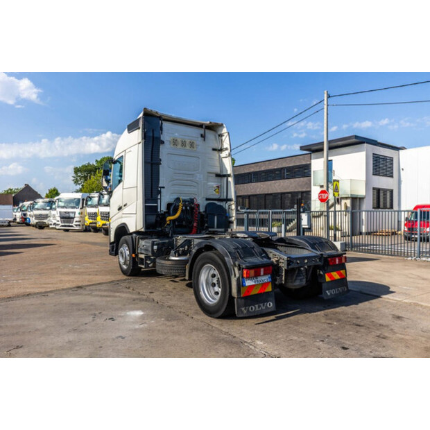 2018 فولفو FH4 460-48323654