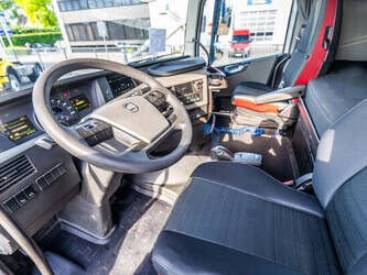 2018-volvo-fh4-460-48323665
