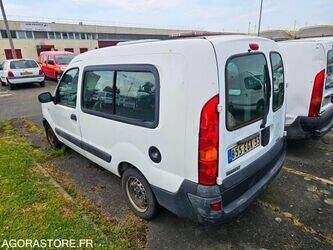 2006-renault-kangoo-1470157-48337101