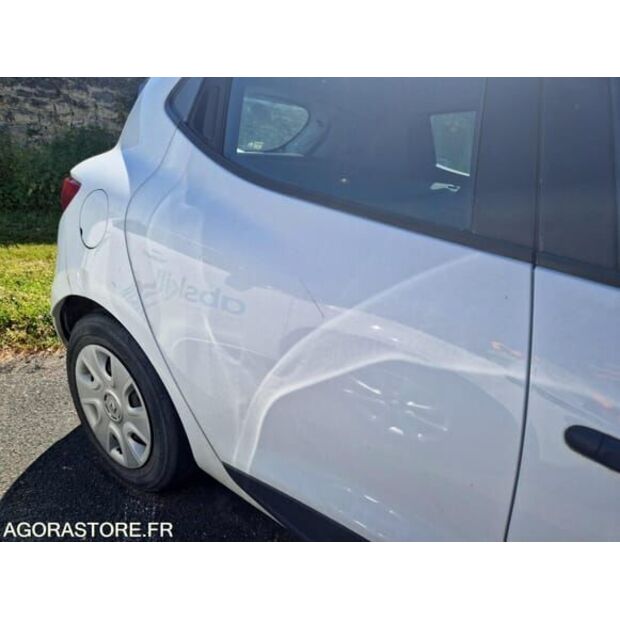 2017 Renault Clio-48337130