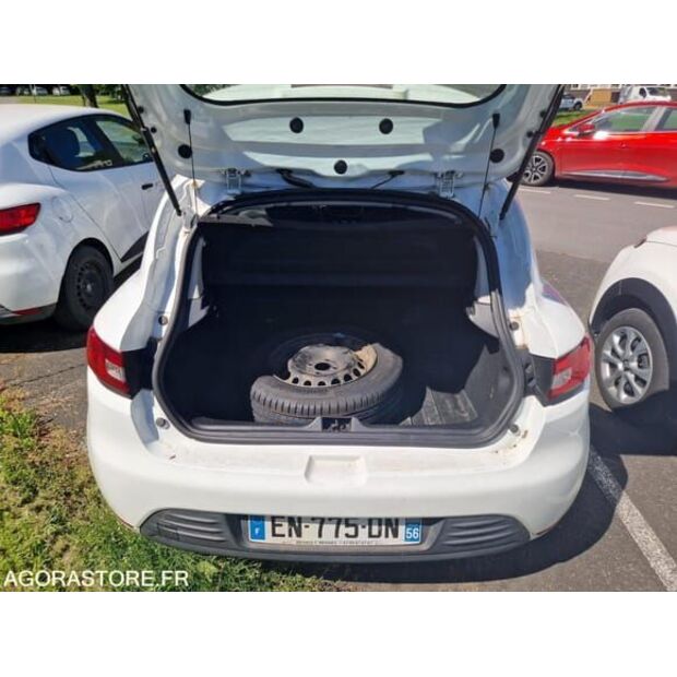 2017 Renault Clio-48337132