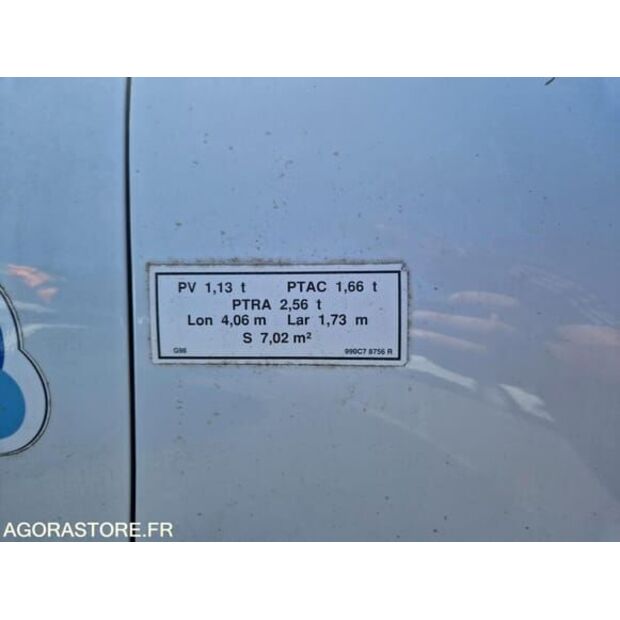 2017 Renault Clio-48337154